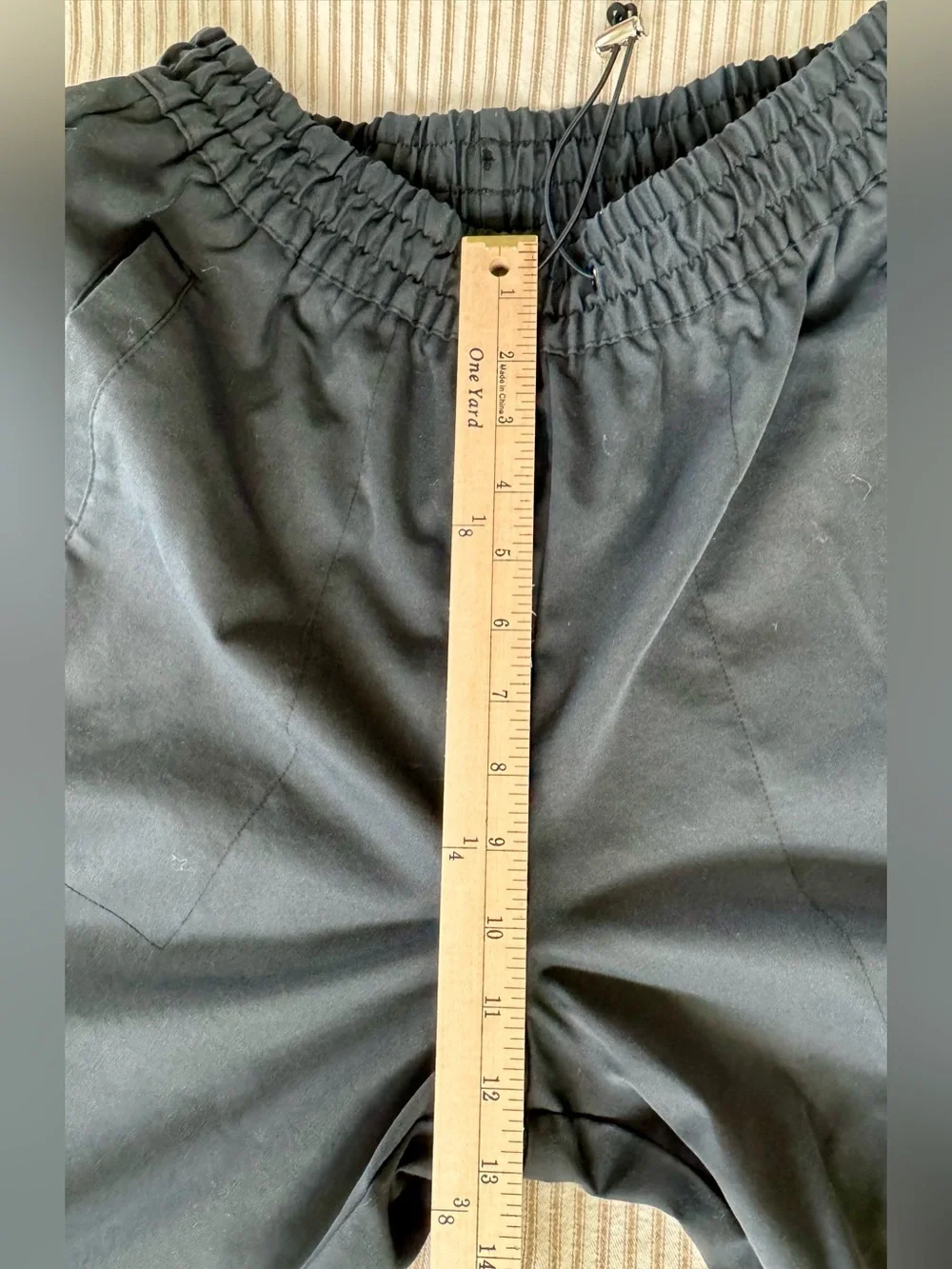 Women’s Nike Black Jogger Pants with White Swoosh & toggle Sz Medium